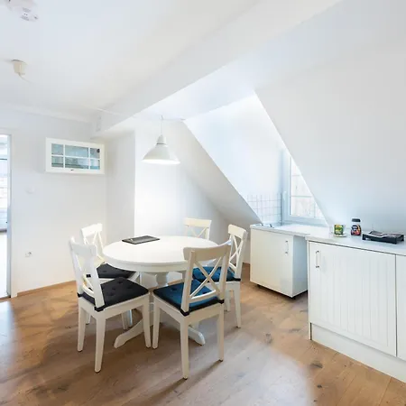 Kollmann And 招待所