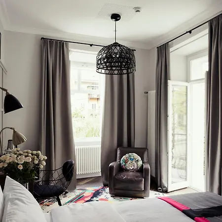 招待所 Kollmann And